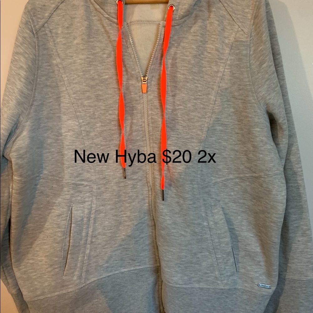 Hyba Hoodie